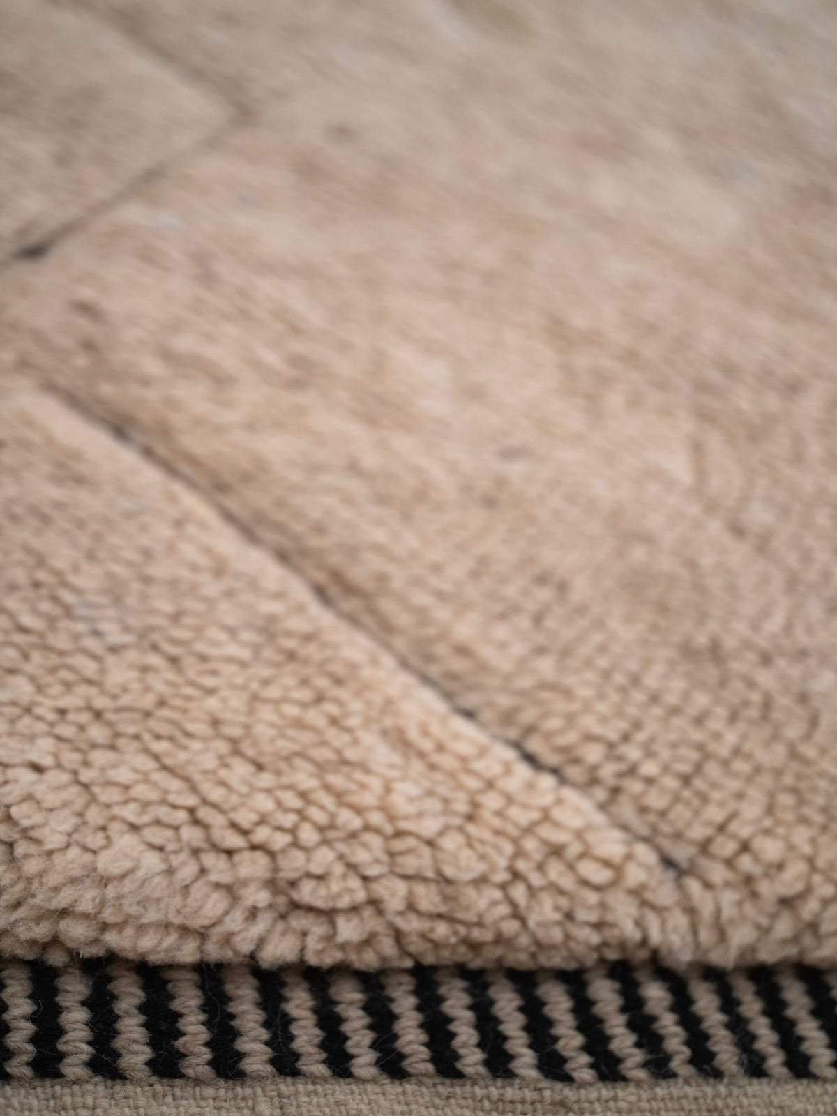 Ullteppe 275×180 cm – Håndlaget Mrirt