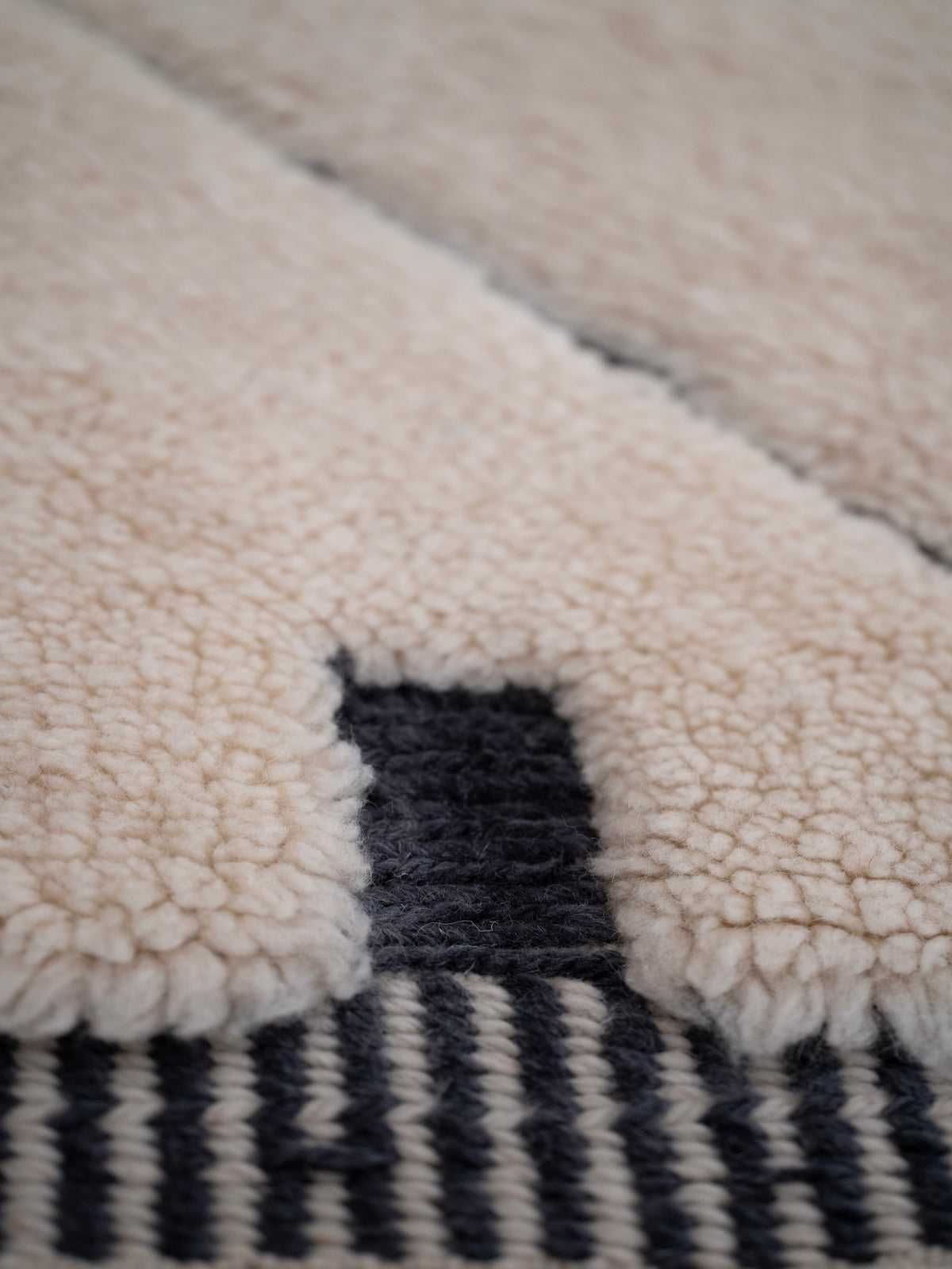 Ullteppe 260×230 cm – Håndlaget Mrirt