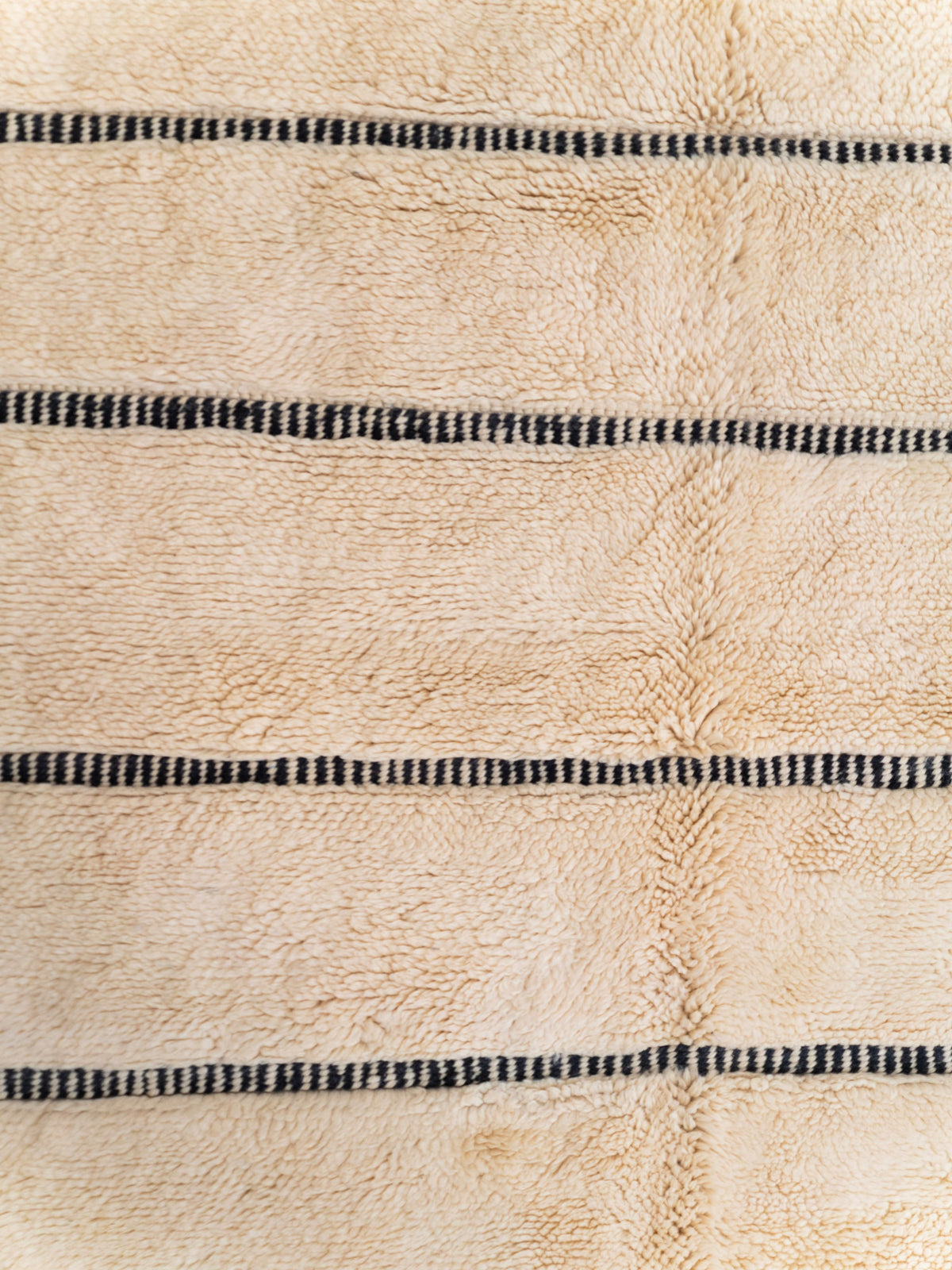 The Lines – Ullteppe 300×200 cm
