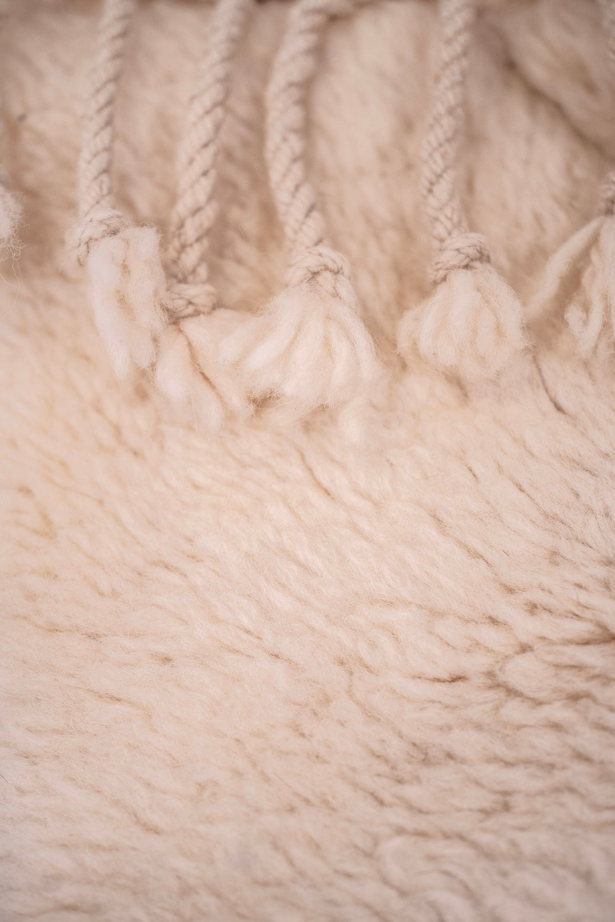 Ullteppe 260×165 cm – Håndlaget Mrirt